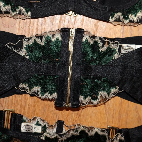Bordelle Wilde Ouvert Collar Bra Belt Thong Garter SET SS XS green black gold - Picture 5 of 14